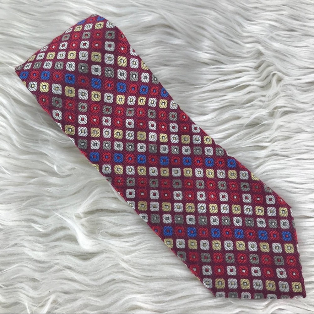 Santorelli red geometric pattern 100% silk tie